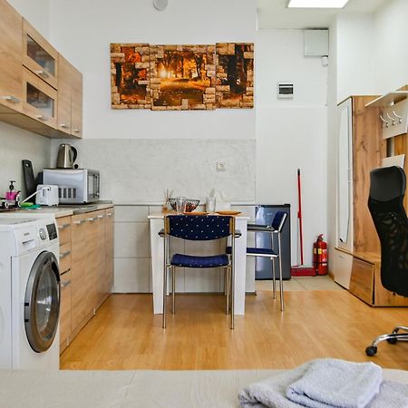 Cozy Apartment In Central Sofia Esterno foto